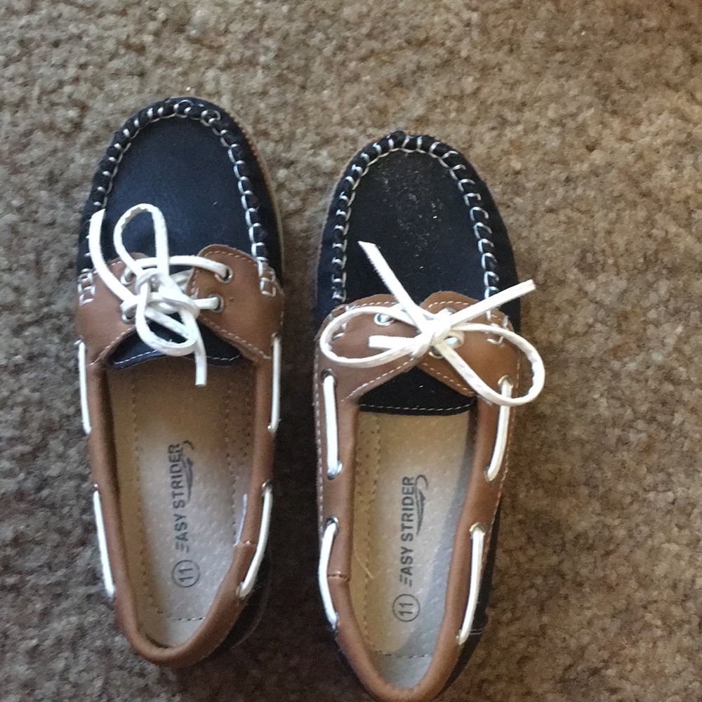 Easy strides little boys loafers